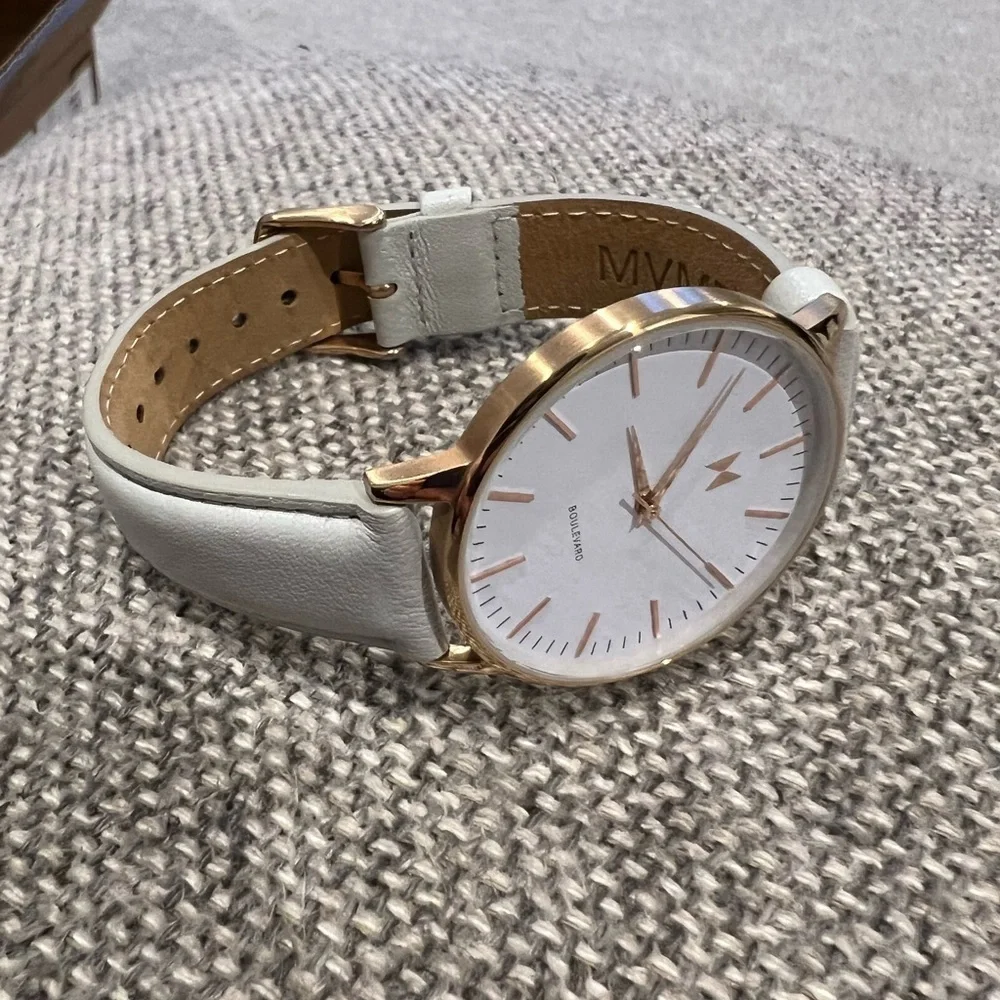 MVMT Watch rose gold and grey band